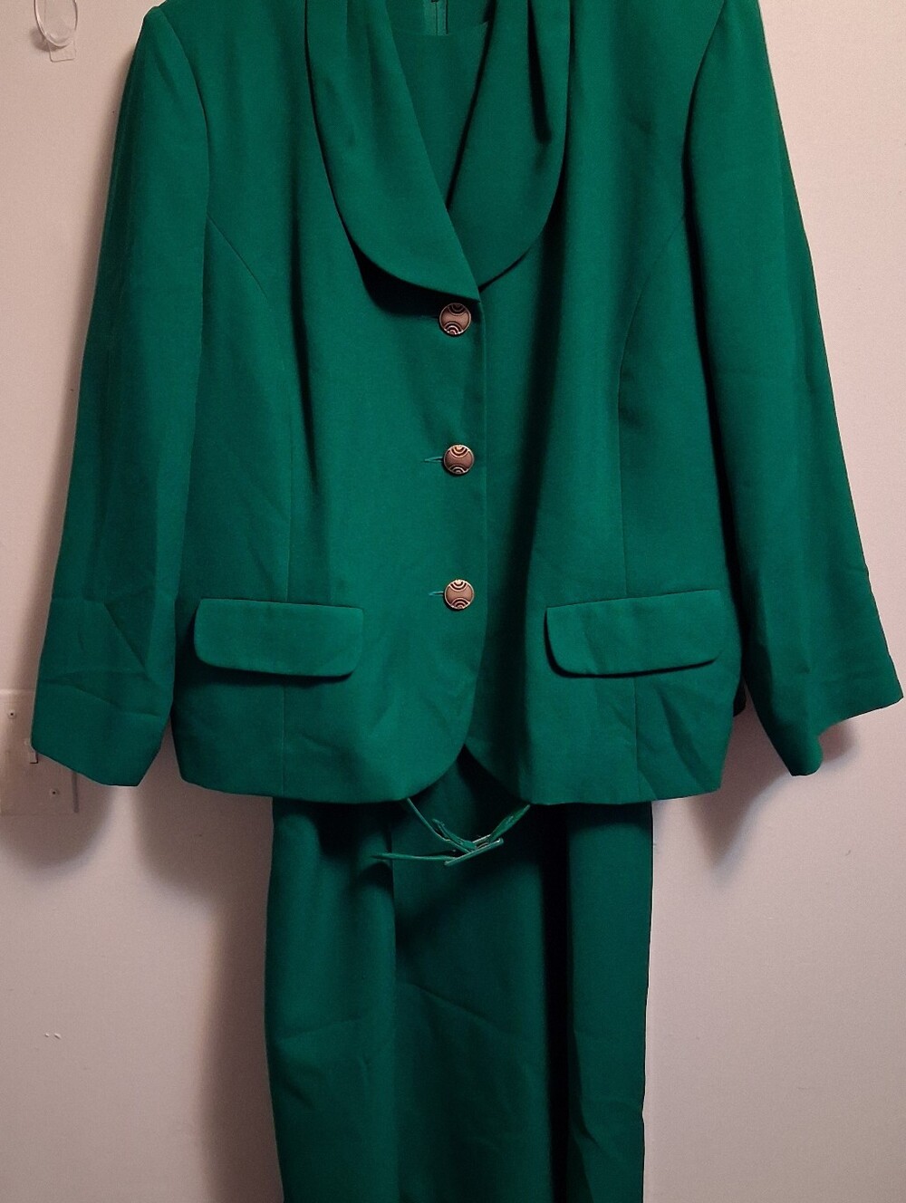 Women's Vintage Emerald Green Jacket and Skirt Set